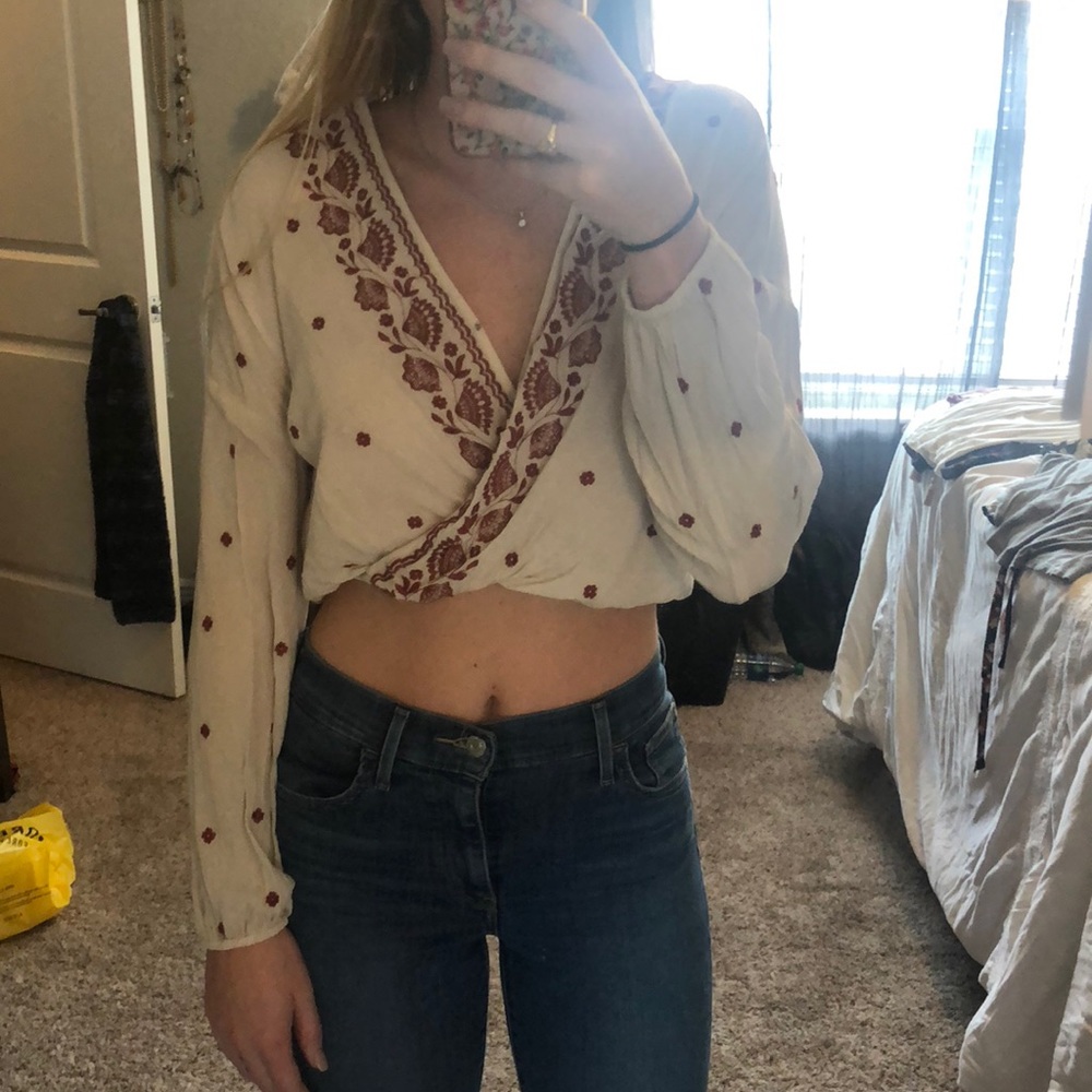 Small long sleeve crop top